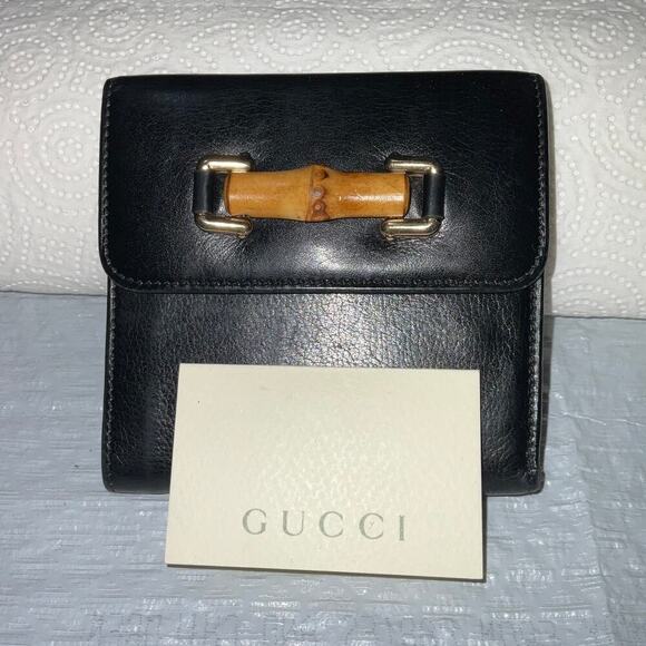 GUCCI Vintage Black leather trifold wallet with Front Bamboo Accent - Picture 14 of 15